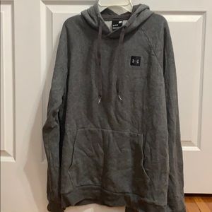 Under Armour Sweatshirt